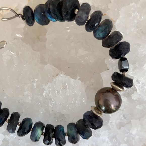 Chan Luu Blk Baroque Pearl & Labradorite Bracelet - Picture 6 of 10